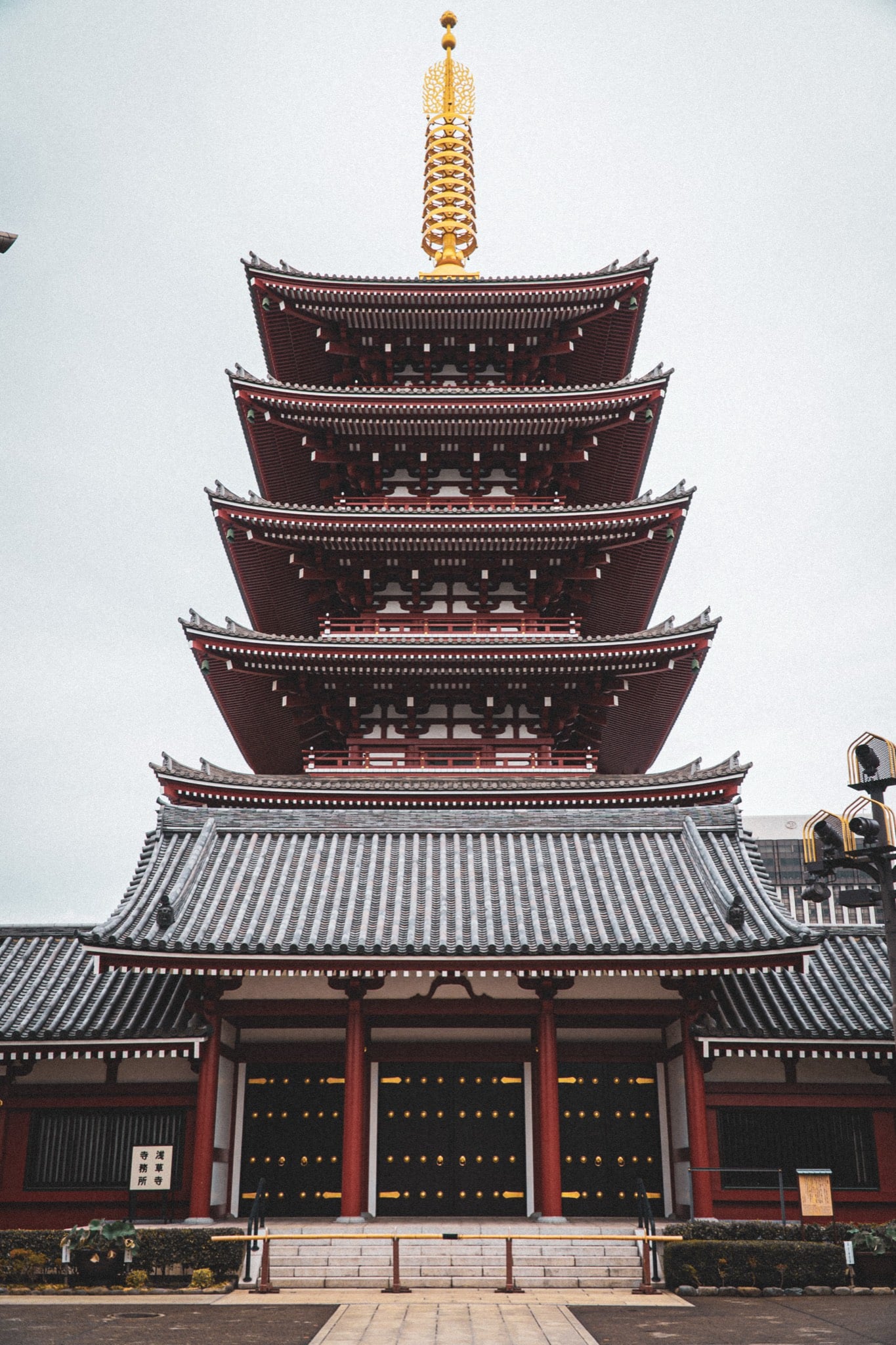 Incense smoke before the Sensō-ji main hall